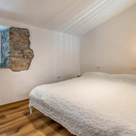 Apartment Robida *