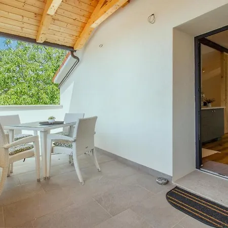 Apartmaji Robida شقة *