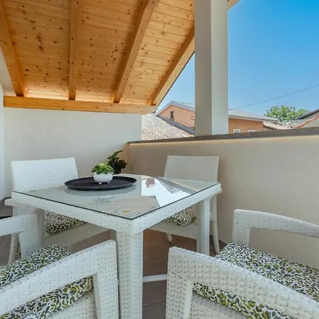Apartment Robida *