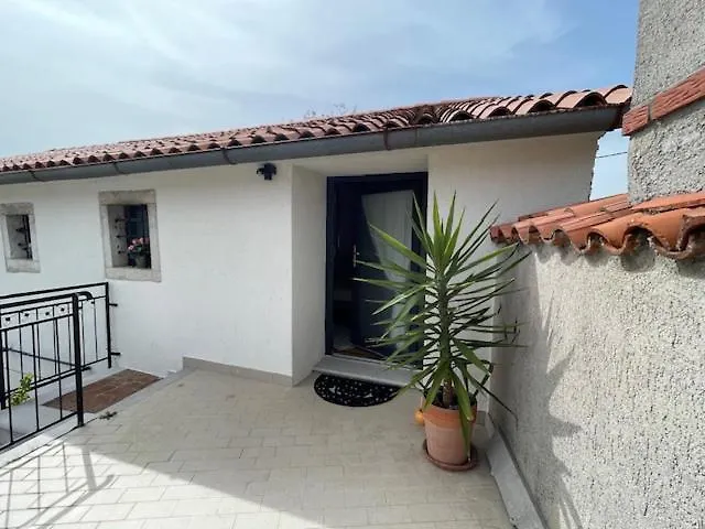 Apartmaji Robida شقة *